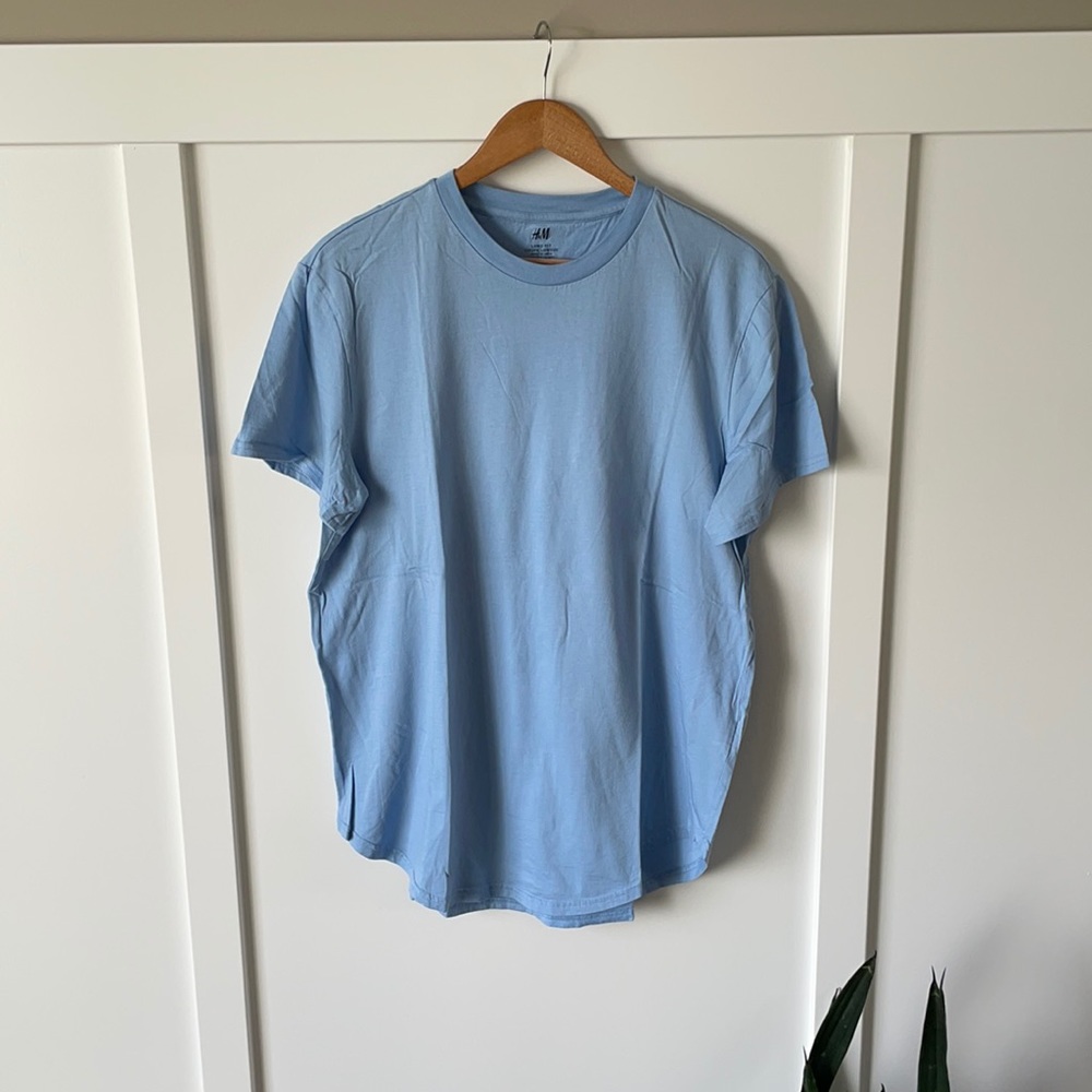 Men’s H&M Tee, like new condition